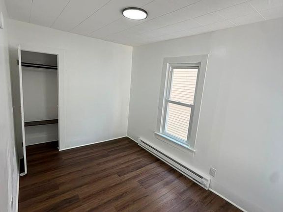 4th image of 1039 W Arch St