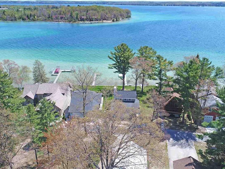 1st image of 865 Millers Park