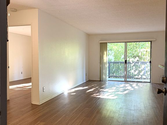 4th image of 3602 W Estates Ln