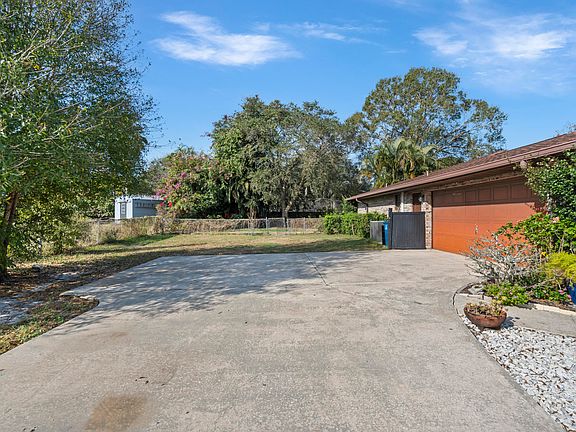 5th image of 874 Gabriel Avenue NE