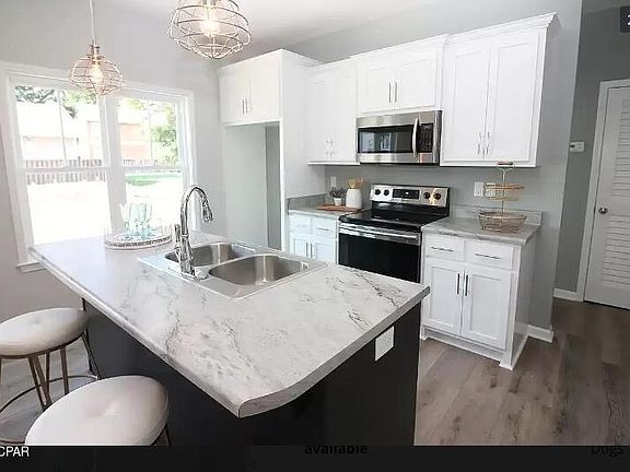 4th image of 304 Brooke Ct