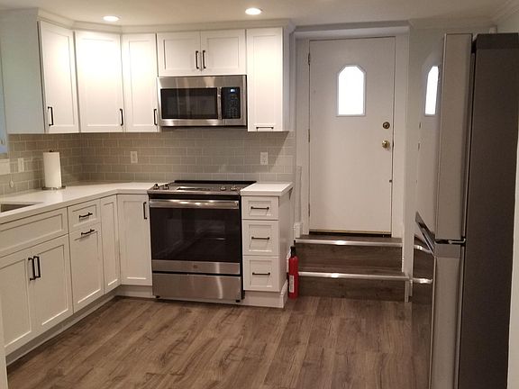 2nd image of 2470 16th Ave
