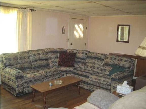 3rd image of 118 Pine St