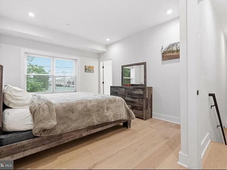 1722 W Virginia Ave NE #2A — Photo 6
