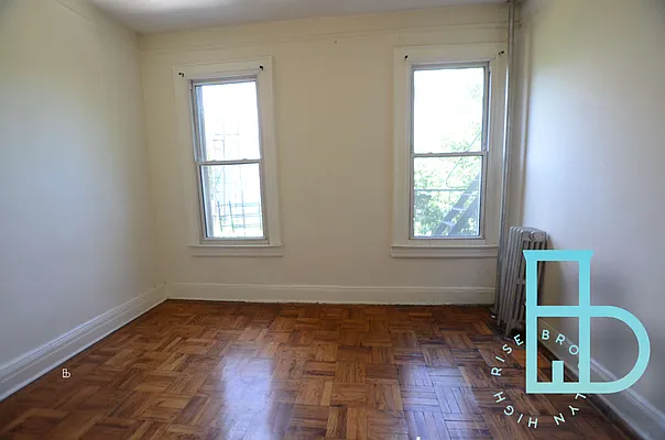 Rented by Miron Realty Group | media 16