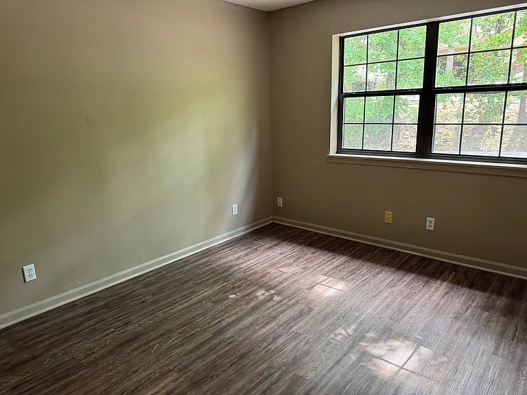 605 N Park St #C — Photo 7