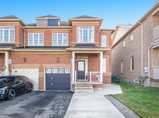31 Connolly Cres, Brampton, ON L6R 0G9