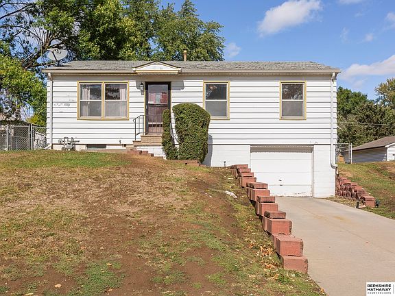 3rd image of 7522 Joseph Ave