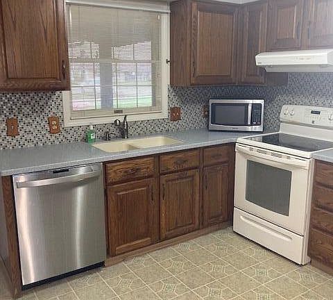 3rd image of 239 Bona Vista Dr NW