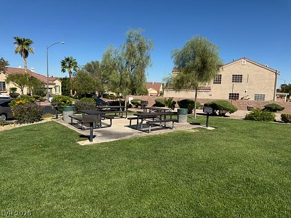 3rd image of 1373 Gran Vista Ave