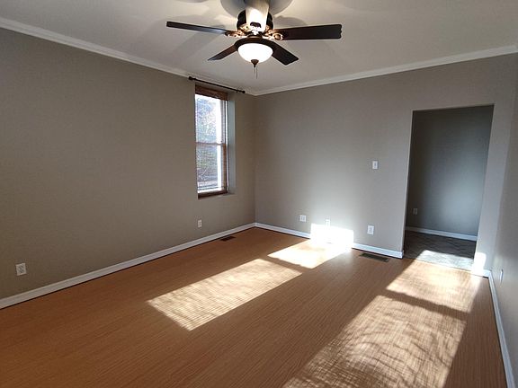 5th image of 2631 Utah St