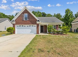 8229 Frenchorn Ln, Fayetteville, NC 28314