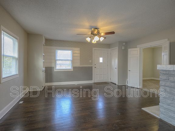 2nd image of 807 S Fairview Ave