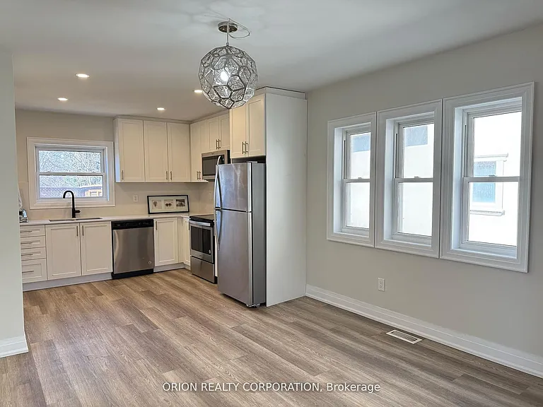 1016 Haig Blvd — Photo 12