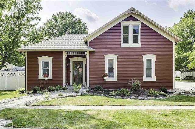 1st image of 121 Centennial Ave