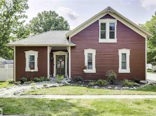 121 Centennial Ave, Almont, MI 48003