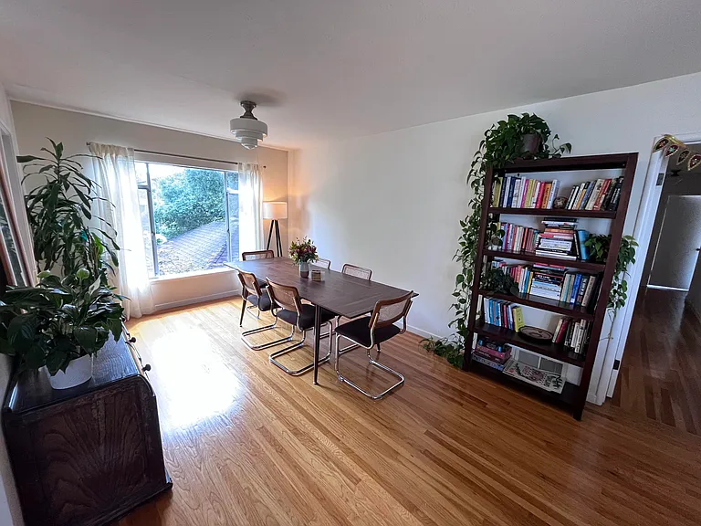 388 Staten Ave — Photo 9