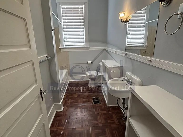 288 N. McLean Blvd — Photo 15