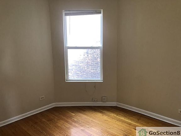 5th image of 4827 W Van Buren St #2