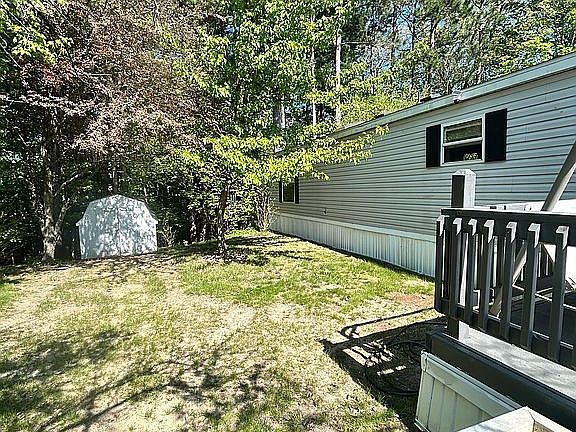 2nd image of 5741 Arbutus St