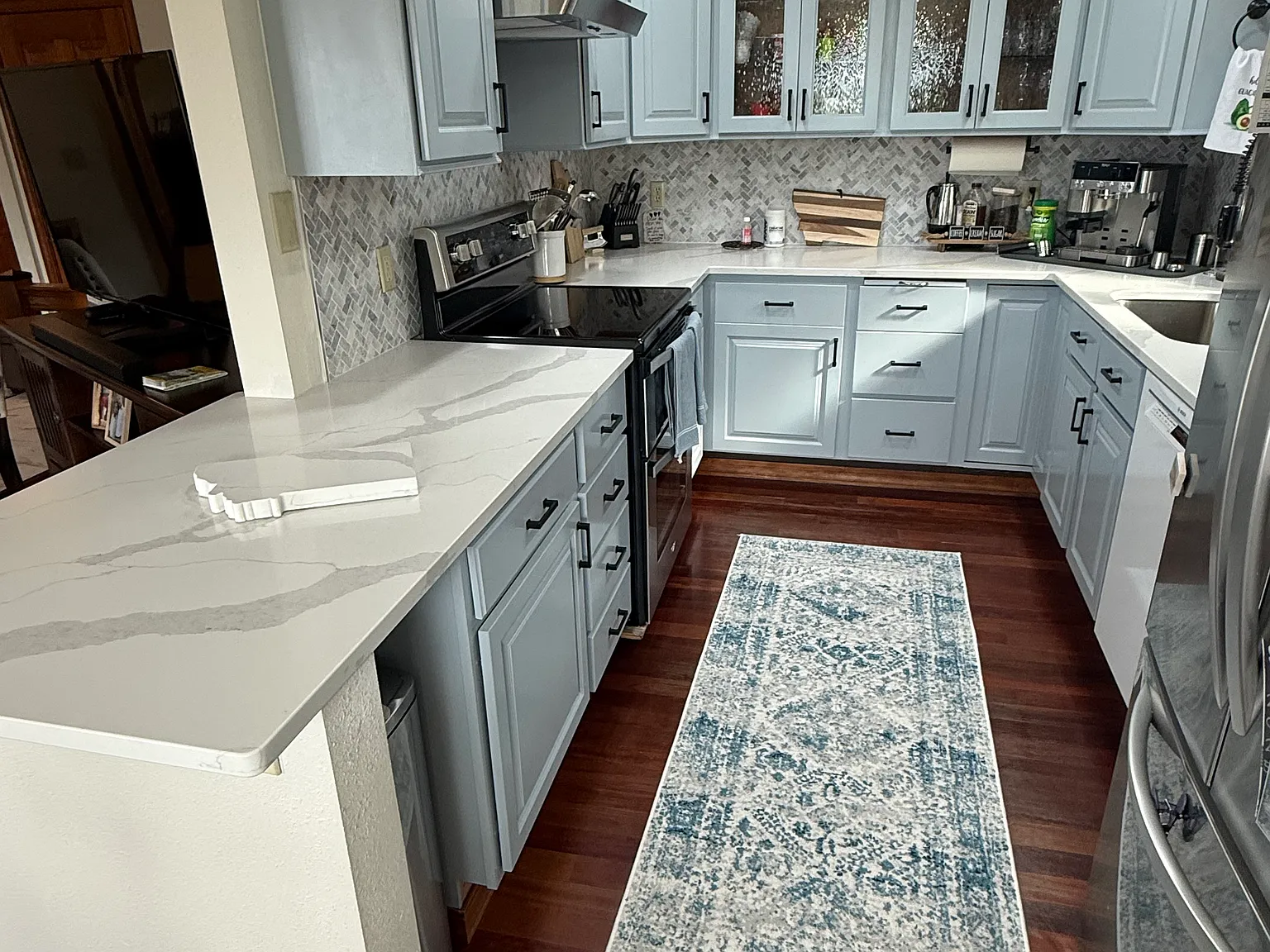 5 bed, 2296 sqft, $2,995 — Photo 3