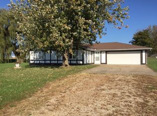 21074 W Franklin St, Tremont, IL 61568