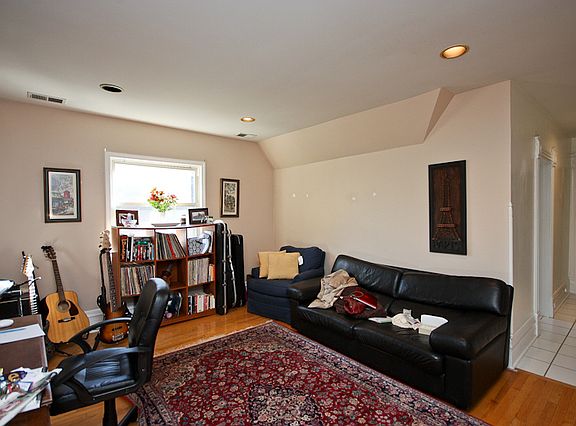 3rd image of 3756 N Kostner Ave #3