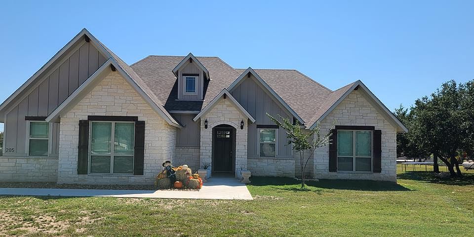 1st image of 205 Skye Dr