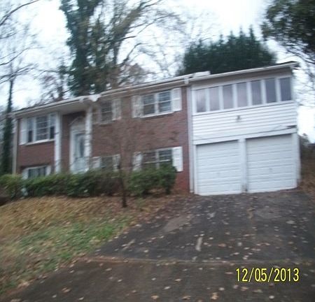 5th image of 483 Canterbury Cir