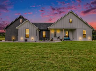 133 Aslan Rd, Poolville, TX 76487