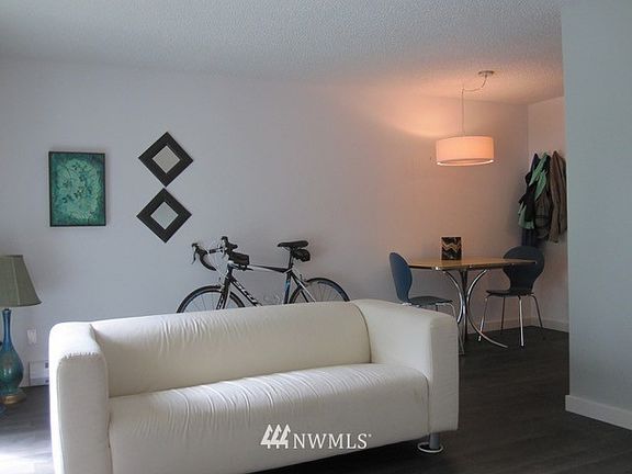 5th image of 601 14th Avenue E #201