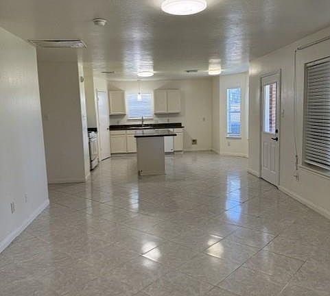 5th image of 9323 Eaglewood Spring Dr