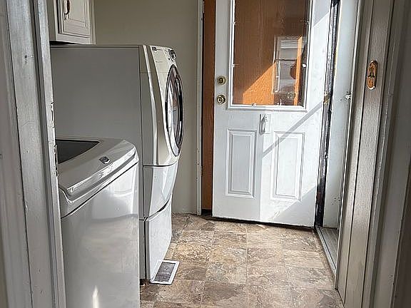 3rd image of 2358 Crimsonberry Ln