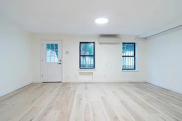 Rented by Elegran | media 7