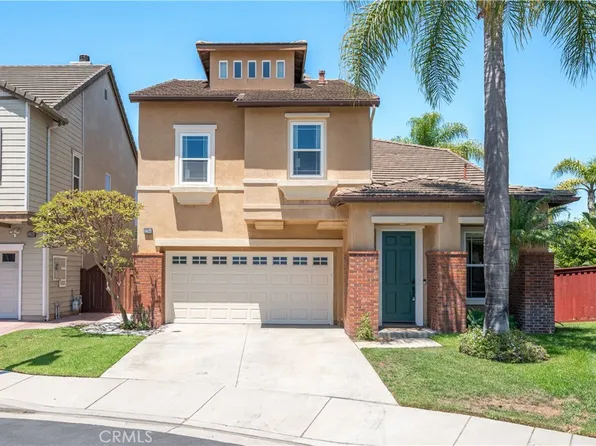 2364 Amelia Ct, Signal Hill, CA 90755