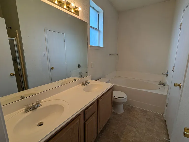 6425 Rainwater Way — Photo 13