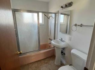 (Undisclosed Address), Oakland, CA 94610