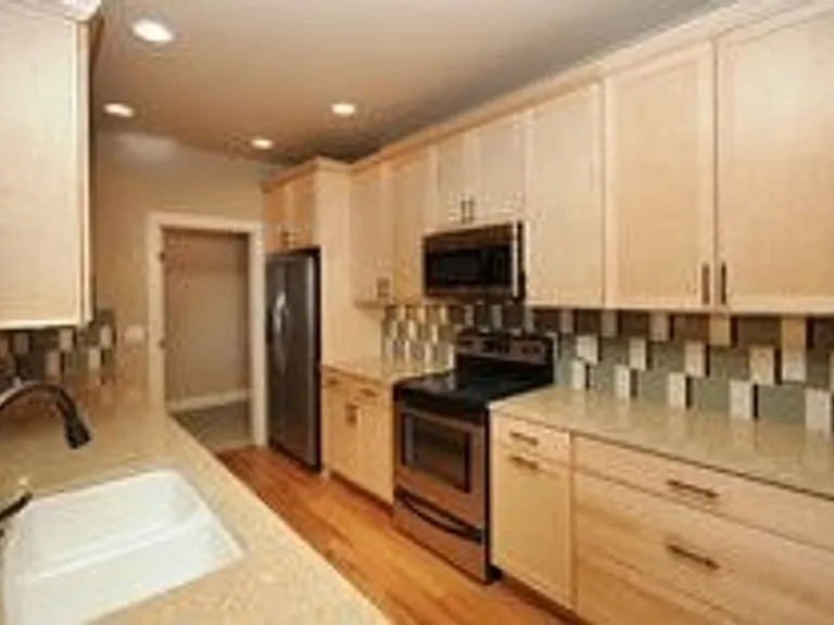 2127 Cocklebur Ln — Photo 8