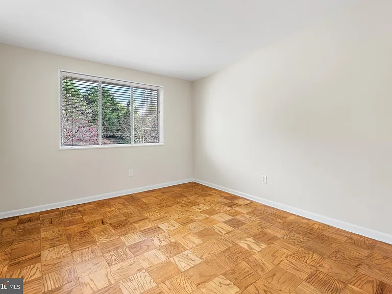 10428 Rockville Pik #10428 — Photo 13