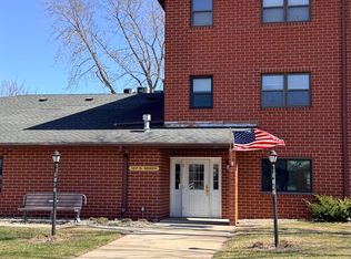 1317 Seneca St APT 105, Storm Lake, IA 50588