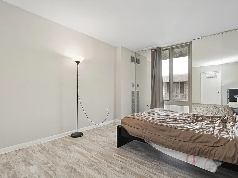 950 25th St NW #1012 — Photo 16