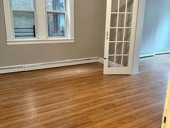 2nd image of 9 Van Duzer St #2