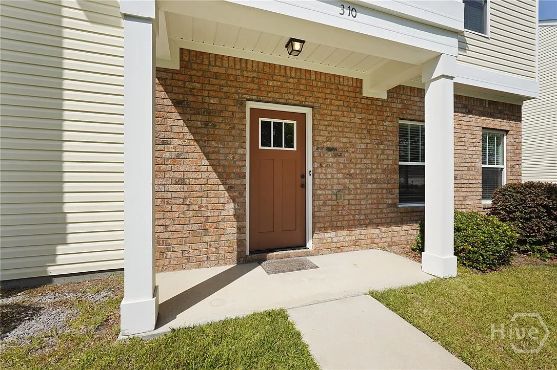 Building Photo - 608 Trellis Sq