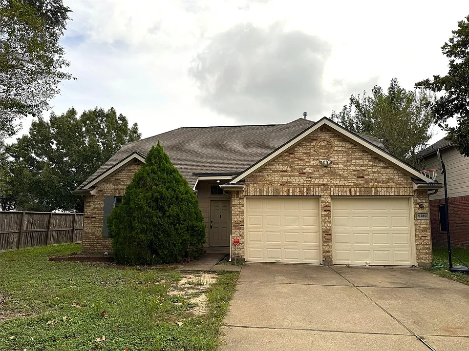 9310 Enmore Ct