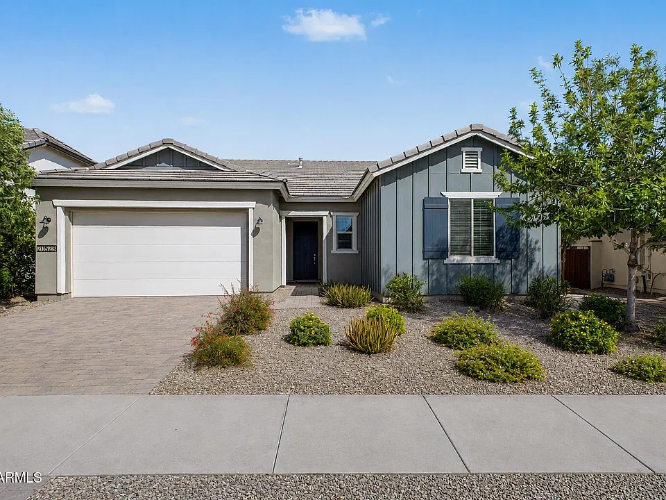 20523 W Rosewood Ln