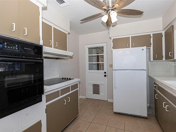 5th image of 776 Carew Ave #776