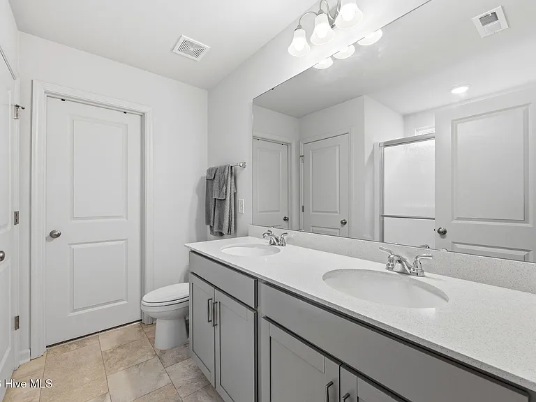 305 Ruby Baird Dr #12 — Photo 16