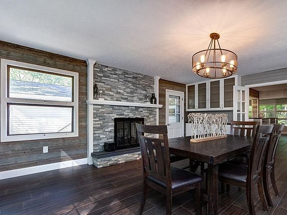 5th image of 9709 Sylvanhurst Ln