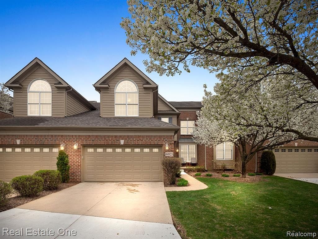 44923 Broadmoor Cir S, Northville, MI 48168 Zillow
