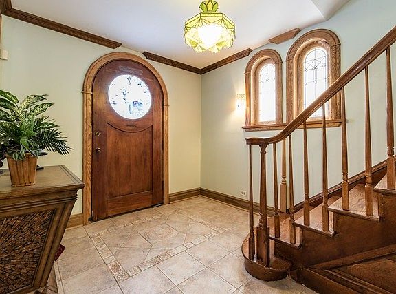 2nd image of 7127 S Luella Ave